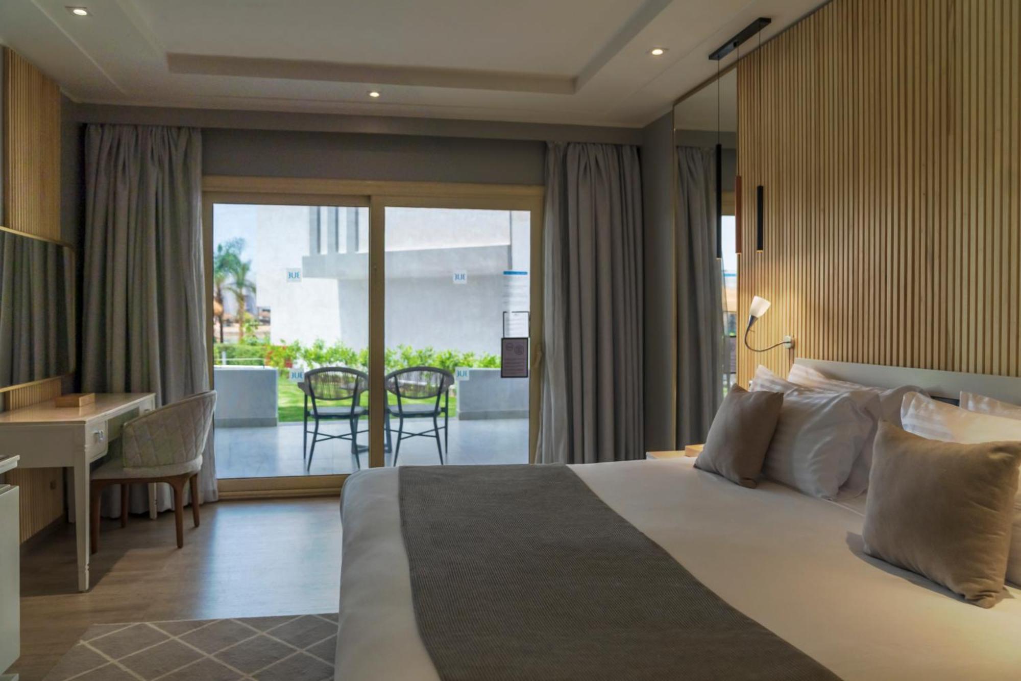 فندق صن رايز كريستال باي ريزورت الغردقة المظهر الخارجي الصورة A room at the hotel